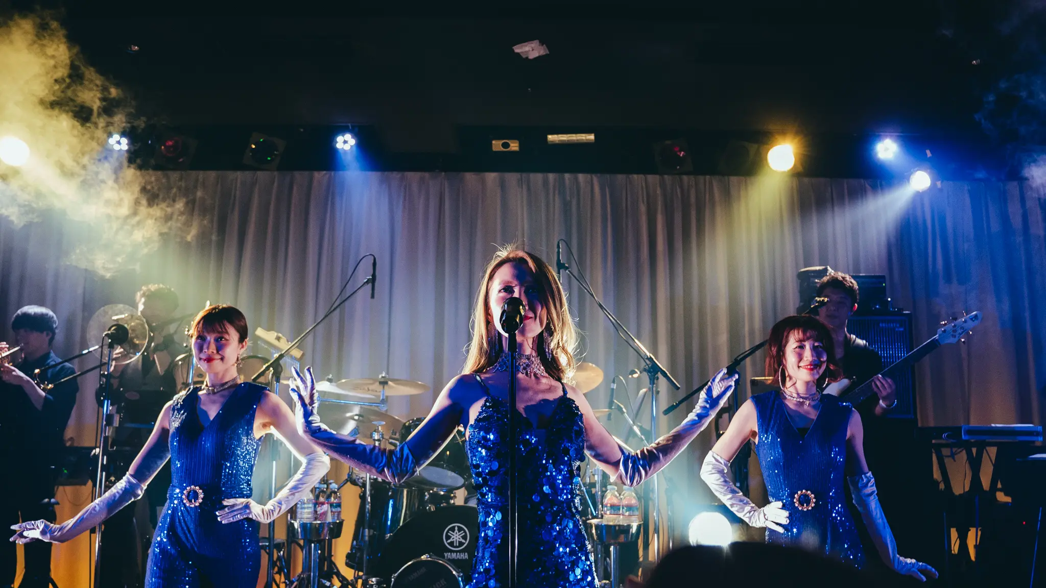 HUMPTY DUMPTY Official WEBSITE | 名曲をショーアップしてお届けする